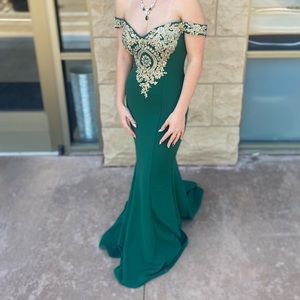 Emerald green prom dress for sale!!